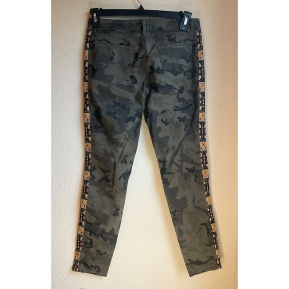Driftwood Jackie womens pants size W27 L28 camo print embroidered sides - Picture 2 of 12